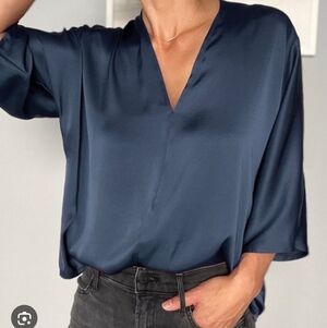 The Reset V Neck Silk-like Blouse XS